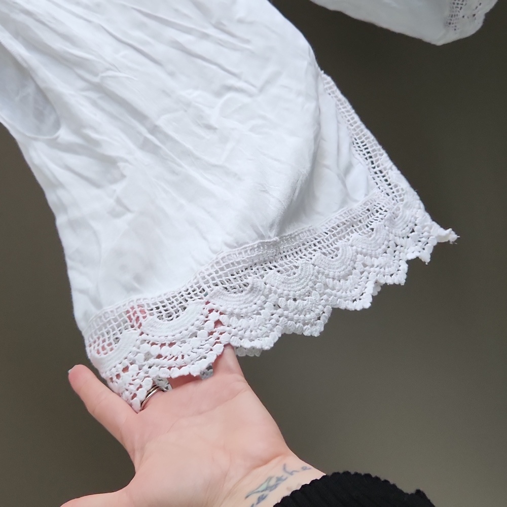 White Raviya cover-up - Picture 2 of 8